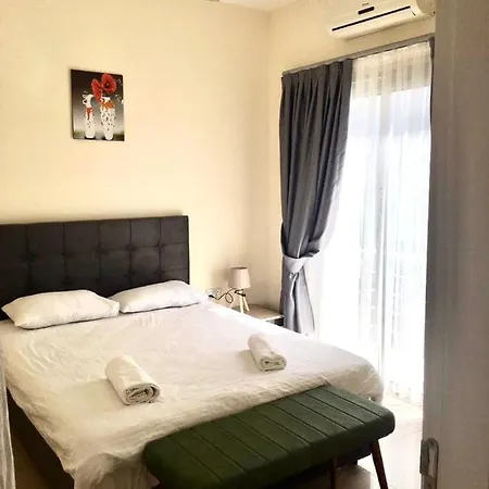 Апартаменты Luxury Two-bedroom In Amazing Place Lukomorye C4