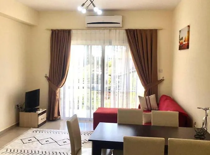 Luxury Two-bedroom In Amazing Place Lukomorye C4 アパート